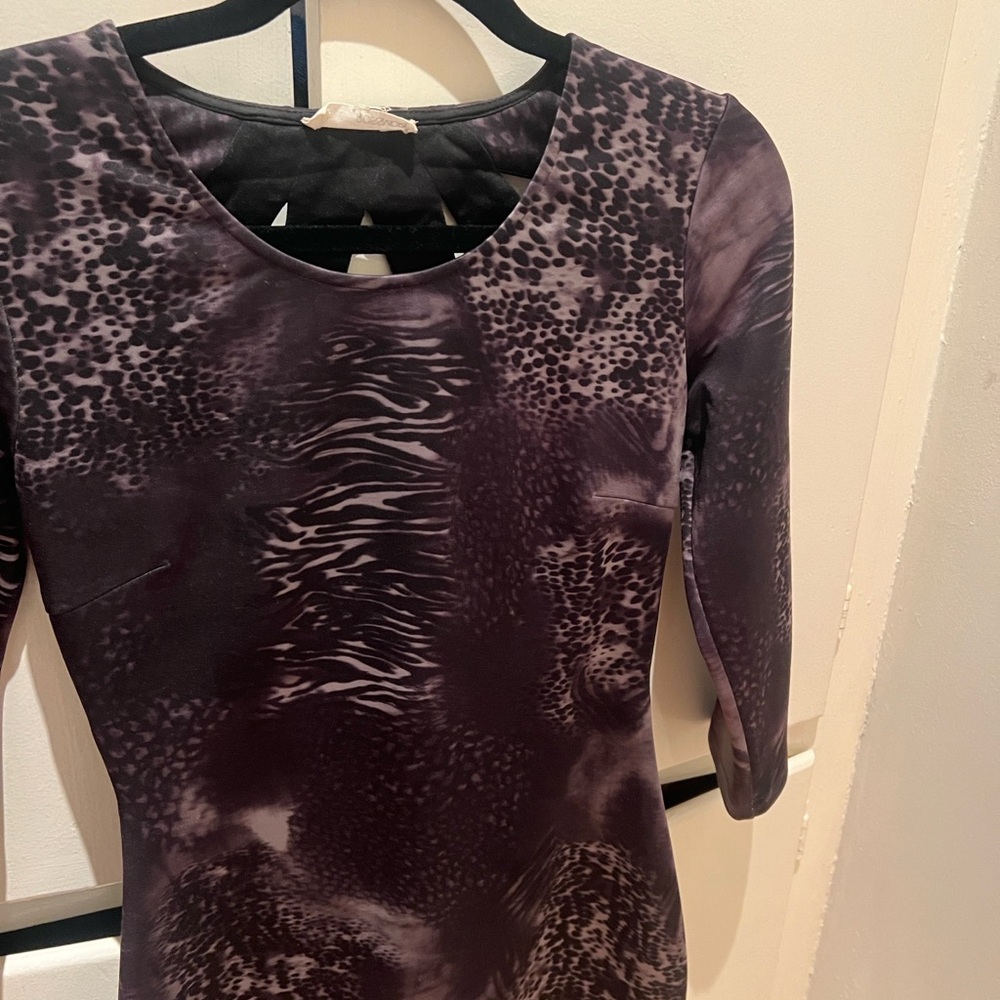 Patterned Bodycon Dress - Picture 2 of 5